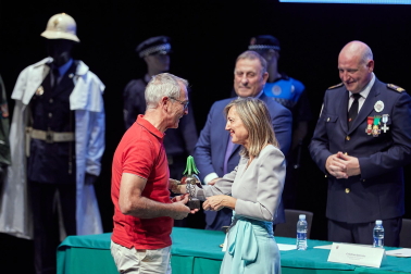 Fotos de los actos con motivo de la festividad de San Miguel, patrón de la Policía Municipal de Pamplona