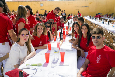 Fotos de la comida de las peñas de las fiestas de Cortes.