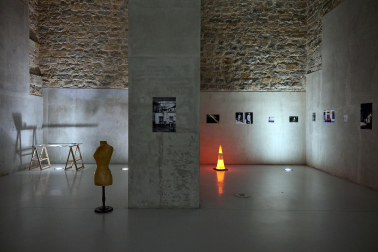 Fotos de la exposición con las obras seleccionadas en los Encuentros.
