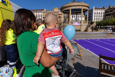 Carrera de gateo en la Plaza del Castillo.