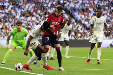 Jugadas del encuentro de la Jornada 9 de LaLiga EA Sports entre rojillos y merengues disputado en el Santiago Bernabéu