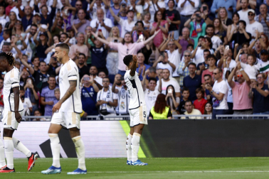 Jugadas del encuentro de la Jornada 9 de LaLiga EA Sports entre rojillos y merengues disputado en el Santiago Bernabéu