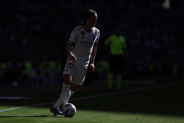 Jugadas del encuentro de la Jornada 9 de LaLiga EA Sports entre rojillos y merengues disputado en el Santiago Bernabéu