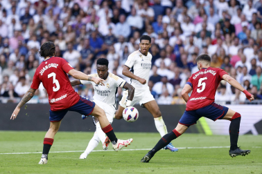 Jugadas del encuentro de la Jornada 9 de LaLiga EA Sports entre rojillos y merengues disputado en el Santiago Bernabéu