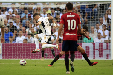Jugadas del encuentro de la Jornada 9 de LaLiga EA Sports entre rojillos y merengues disputado en el Santiago Bernabéu
