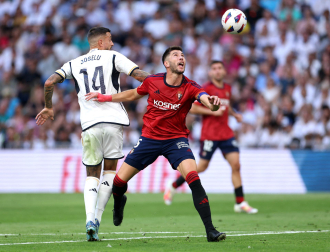 Jugadas del encuentro de la Jornada 9 de LaLiga EA Sports entre rojillos y merengues disputado en el Santiago Bernabéu