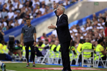 Jugadas del encuentro de la Jornada 9 de LaLiga EA Sports entre rojillos y merengues disputado en el Santiago Bernabéu