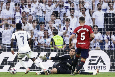 Jugadas del encuentro de la Jornada 9 de LaLiga EA Sports entre rojillos y merengues disputado en el Santiago Bernabéu