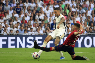 Jugadas del encuentro de la Jornada 9 de LaLiga EA Sports entre rojillos y merengues disputado en el Santiago Bernabéu