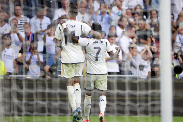 Jugadas del encuentro de la Jornada 9 de LaLiga EA Sports entre rojillos y merengues disputado en el Santiago Bernabéu