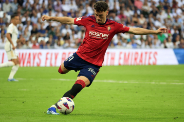 Jugadas del encuentro de la Jornada 9 de LaLiga EA Sports entre rojillos y merengues disputado en el Santiago Bernabéu