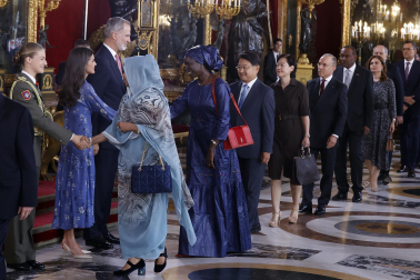 Recepción de los reyes en el Palacio Real, a la que este año se ha sumado la princesa Leonor.