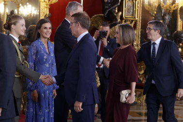 Recepción de los reyes en el Palacio Real, a la que este año se ha sumado la princesa Leonor.