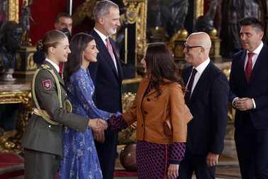 Recepción de los reyes en el Palacio Real, a la que este año se ha sumado la princesa Leonor.