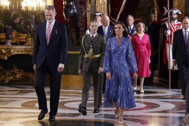 Recepción de los reyes en el Palacio Real, a la que este año se ha sumado la princesa Leonor.