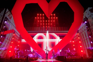Fotos del concierto de Manuel Carrasco en el Navarra Arena. /