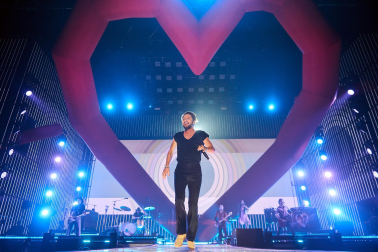 Fotos del concierto de Manuel Carrasco en el Navarra Arena. /