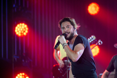 Fotos del concierto de Manuel Carrasco en el Navarra Arena. /