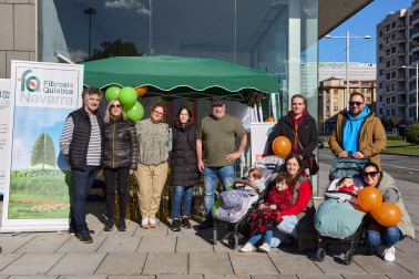 IX Certamen- Exhibición Solidaria de Vuelo de Cometas en la estación de autobuses de Pamplona