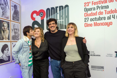 Fotos de la presentación de la película 'Te estoy amando locamente' en Tudela.