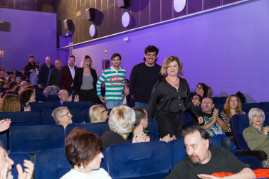 Fotos de la presentación de la película 'Te estoy amando locamente' en Tudela.