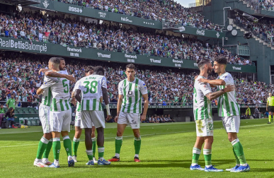 Fotos del Betis 2-1 Osasuna de la jornada 11./