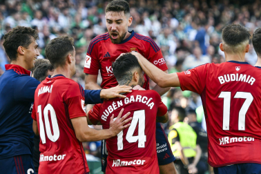 Fotos del Betis 2-1 Osasuna de la jornada 11./