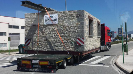 Traslado de una estructura de vivienda modular de Aldocain
