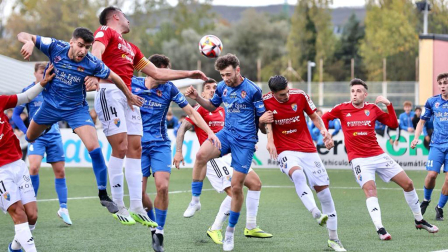 Encuentro de primera ronda de la Copa del Rey 2023/2024 entre C.D. Valle de Egüés y Teruel en el Municipal del Valle de Aranguren