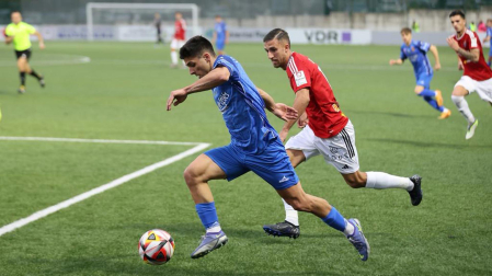 Encuentro de primera ronda de la Copa del Rey 2023/2024 entre C.D. Valle de Egüés y Teruel en el Municipal del Valle de Aranguren