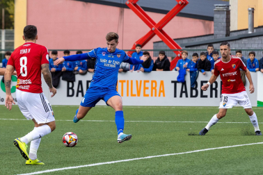 Encuentro de primera ronda de la Copa del Rey 2023/2024 entre C.D. Valle de Egüés y Teruel en el Municipal del Valle de Aranguren