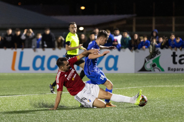 Encuentro de primera ronda de la Copa del Rey 2023/2024 entre C.D. Valle de Egüés y Teruel en el Municipal del Valle de Aranguren