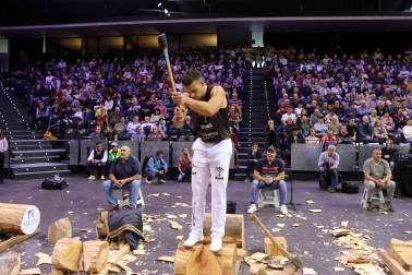 Fotos del campeonato de Aizkora en el Navarra Arena.