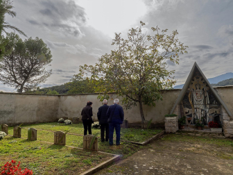 Visita de los fieles al cementerio de Estella el 1 de noviembre