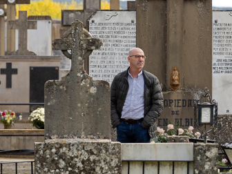 Visita de los fieles al cementerio de Estella el 1 de noviembre