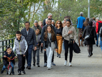 Visita de los fieles al cementerio de Estella el 1 de noviembre