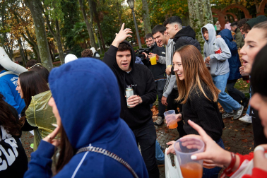 Fotos de la Carpa Universitaria de otoño en la Ciudad Deportiva Amaya.