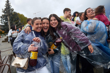 Fotos de la Carpa Universitaria de otoño en la Ciudad Deportiva Amaya.