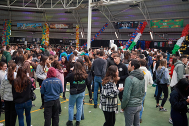 Fotos de la Carpa Universitaria de otoño en la Ciudad Deportiva Amaya.