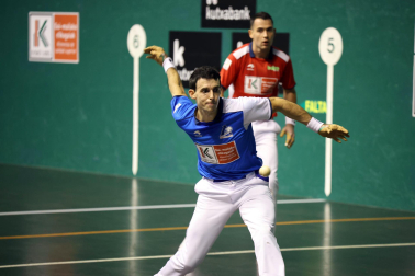 Fotos de la semifinal del Cuatro y Medio entre Altuna y Jaka.