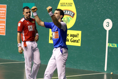 Fotos de la semifinal del Cuatro y Medio entre Altuna y Jaka.