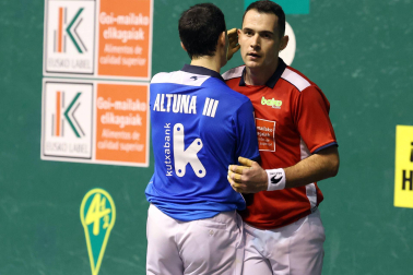 Fotos de la semifinal del Cuatro y Medio entre Altuna y Jaka.