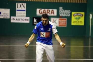 Fotos de la semifinal del Cuatro y Medio entre Altuna y Jaka.