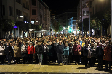 Concentración "contra la violencia vicaria" en Estella.