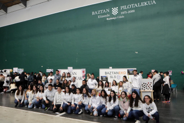 Fotos de la XII Feria de Empresas Simuladas de Navarra, celebrada en Elizondo.
