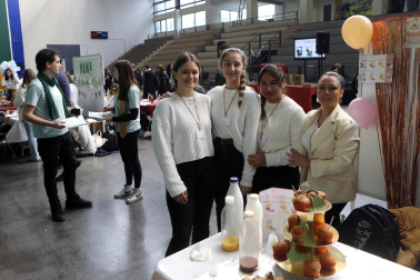 Fotos de la XII Feria de Empresas Simuladas de Navarra, celebrada en Elizondo.