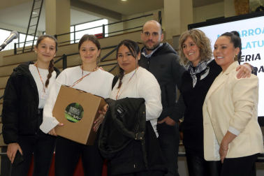 Fotos de la XII Feria de Empresas Simuladas de Navarra, celebrada en Elizondo.