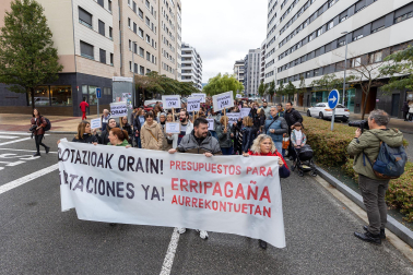 Foto de la marcha en Erripagaña para reclamar dotaciones./