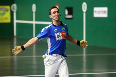 Fotos de la final del Campeonato de Promoción del Cuatro y Medio./