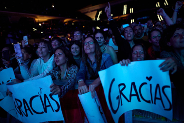 Fotos del concierto de Pablo López en el Navarra Arena. /